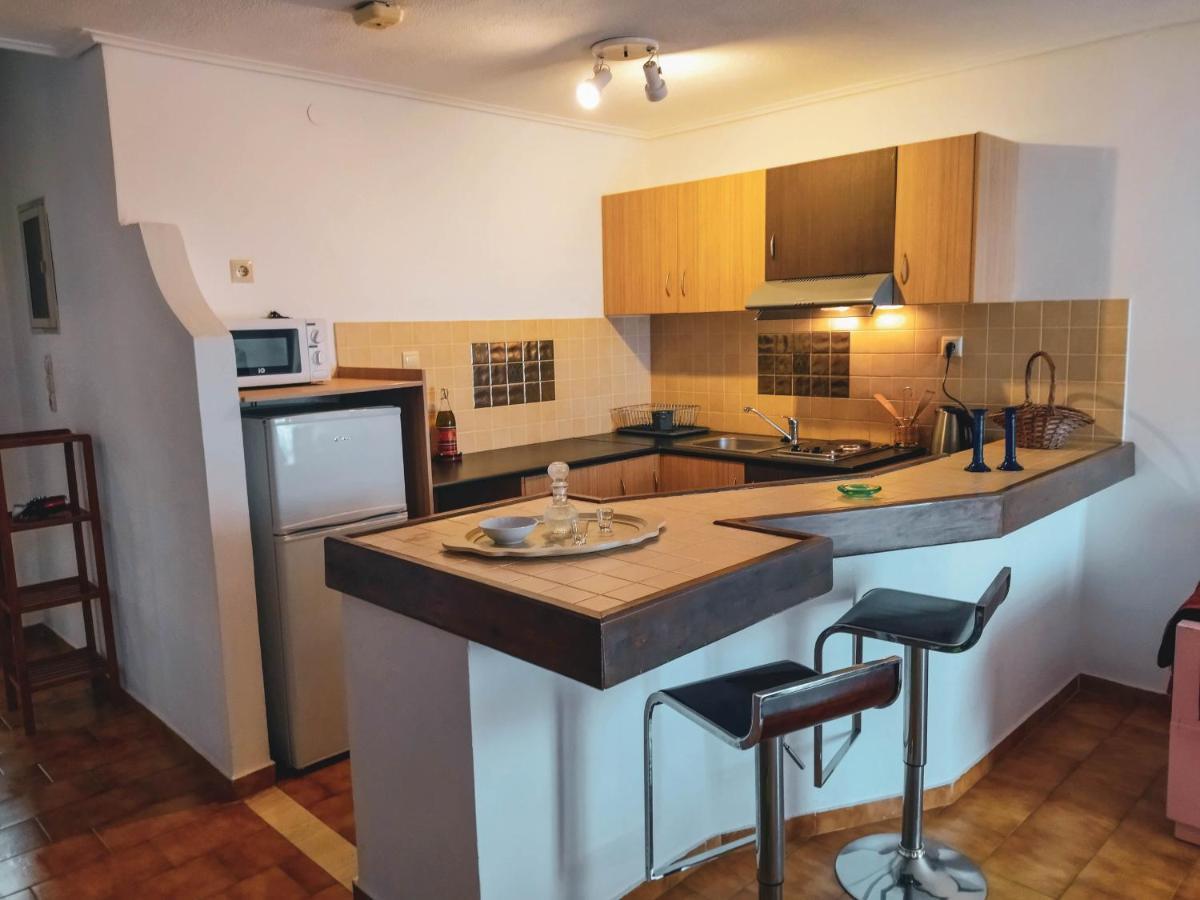 Ostria Kalives Apartment *