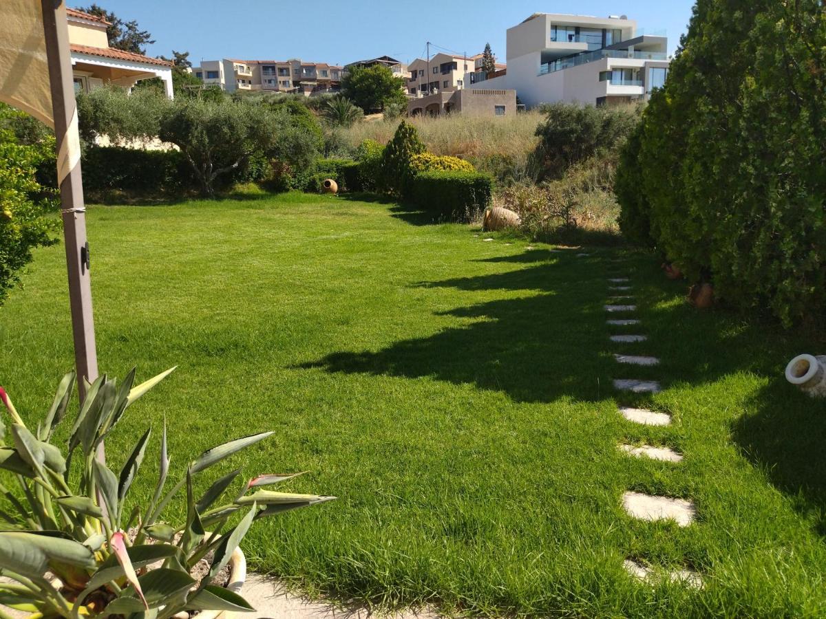 Ostria Kalives Apartment